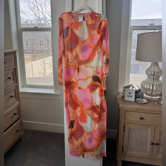 Hutch Niko Cover-Up Midi Dress - Picture 6 of 7